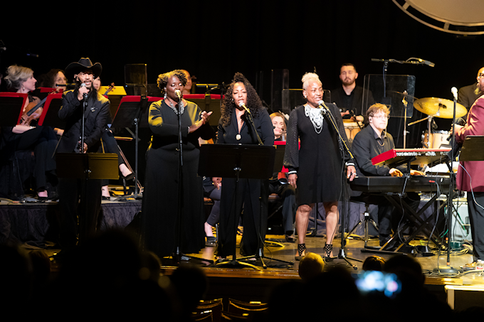 Photo by Bob Russell