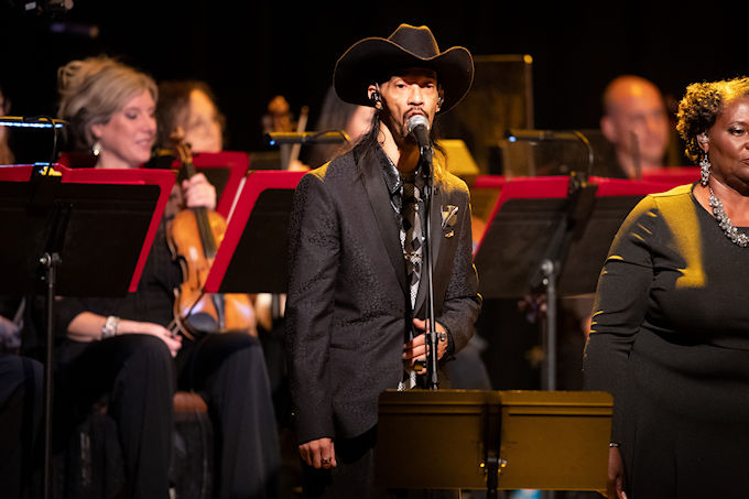 Photo by Bob Russell